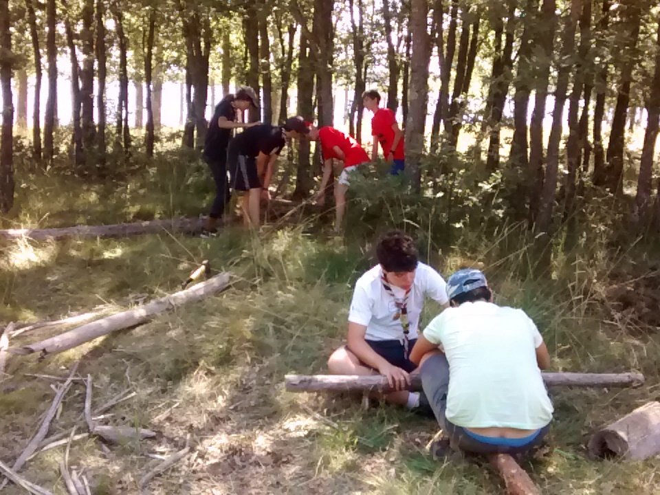 La <a href="/uexanon/">ESCULTA XANON</a> estamos preparando el mástil tatatachaaan ta chaaan