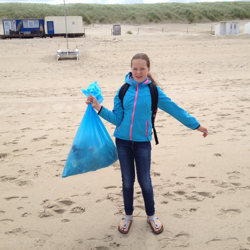 KiekIdee's tweet photo. Ik ben gisteren het strand van Texel gaan opruimen, je verbaast je wat je allemaal tegenkomt https://t.co/orlCVW8plR