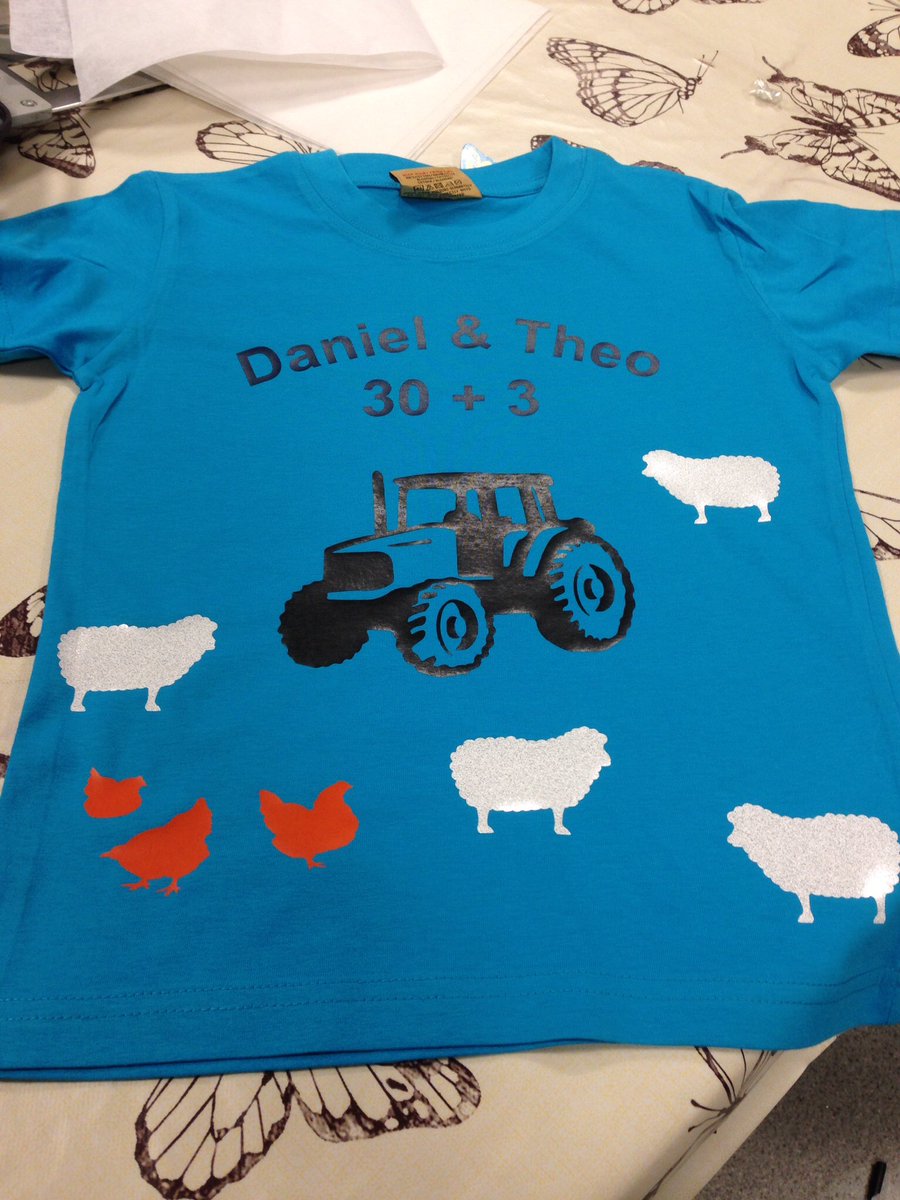 DeeZynesEmb's tweet image. Just a few recent commissions ... Otherwise it's been Leavers Hoodies in every direction!