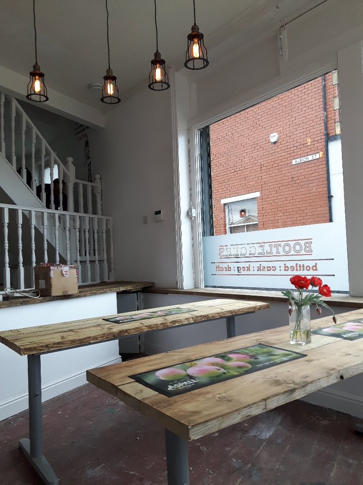 Bootleggers tweet media