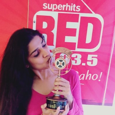 GopiMeraNaam's tweet photo. Anandiben Patel: Congrats to @RJdevaki for #WorldBestRadioProgramme Award at… https://t.co/O9rZ8JYWqz #GopiMeraNaam https://t.co/abzw55TLkK
