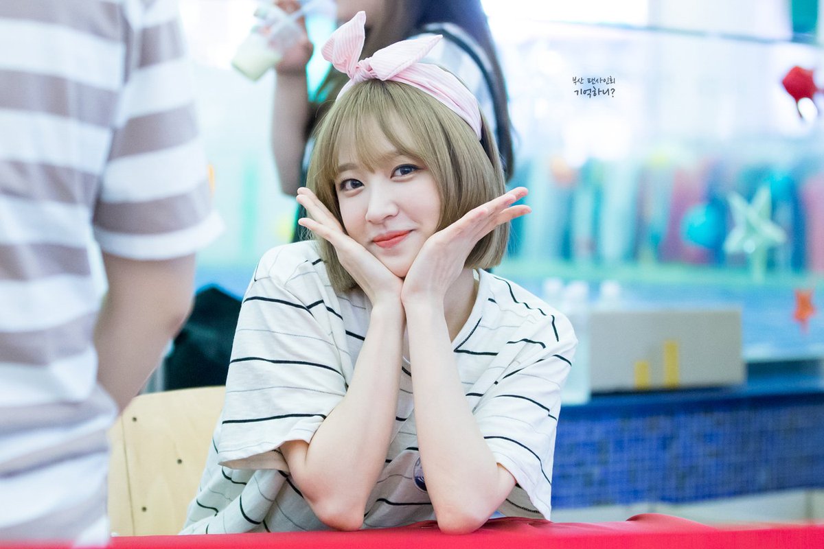 rememberahnhani's tweet photo. 귀여워~💕
160717 부산 팬사인회
#기억하니?
#EXID (@EXIDofficial)
#하니 #Hani #안희연
https://t.co/4k9KBCt95K https://t.co/dhTO0KP4DZ