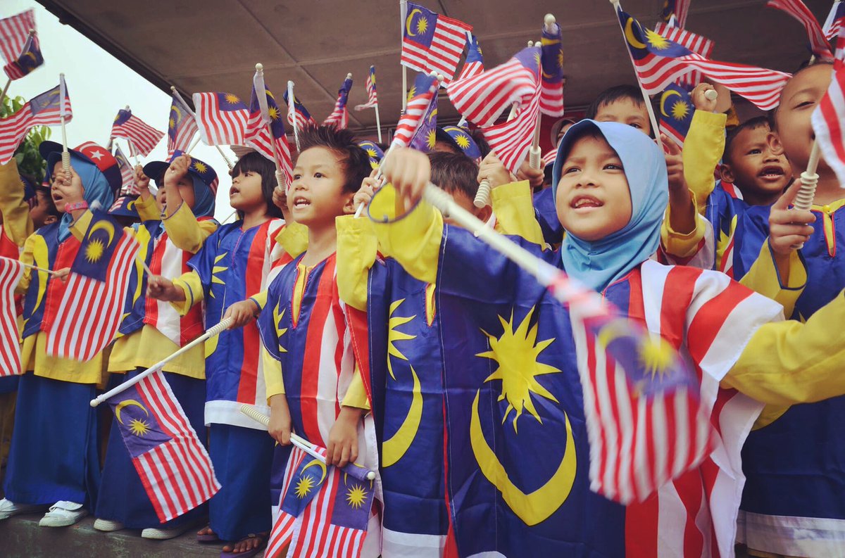 japenjohorbahru's tweet photo. #jauharku | Countdown to Bulan Kebangsaan 2016. #kibarkanjalurgemilang #ilovejalurgemilang #merdeka58 #sehatisejiwa https://t.co/t93T6zMvoG