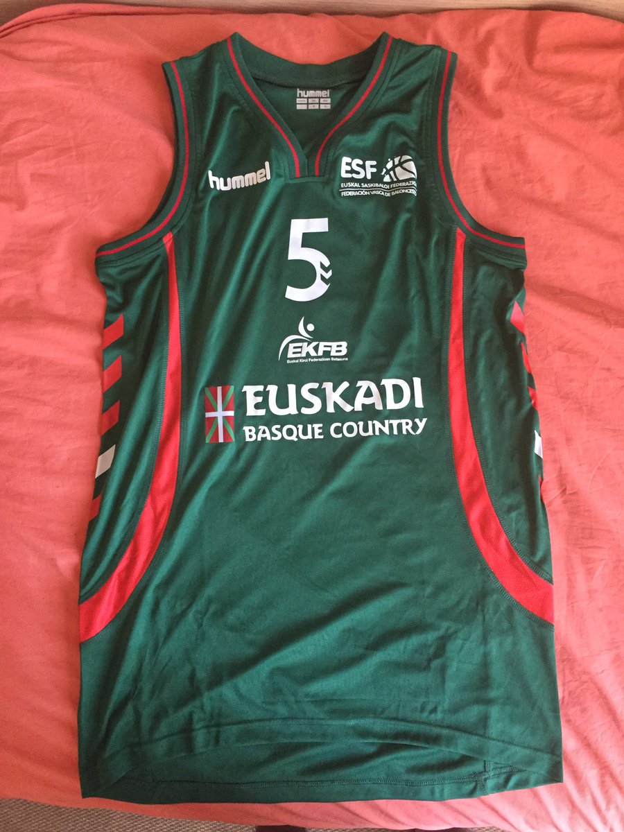 shooob54's tweet photo. Eskerrik asko! @Basketbasko 
#BasqueNationalTeam 🏀  Esto en Idaho me quedara de lujo ! https://t.co/It2BGqvmRf