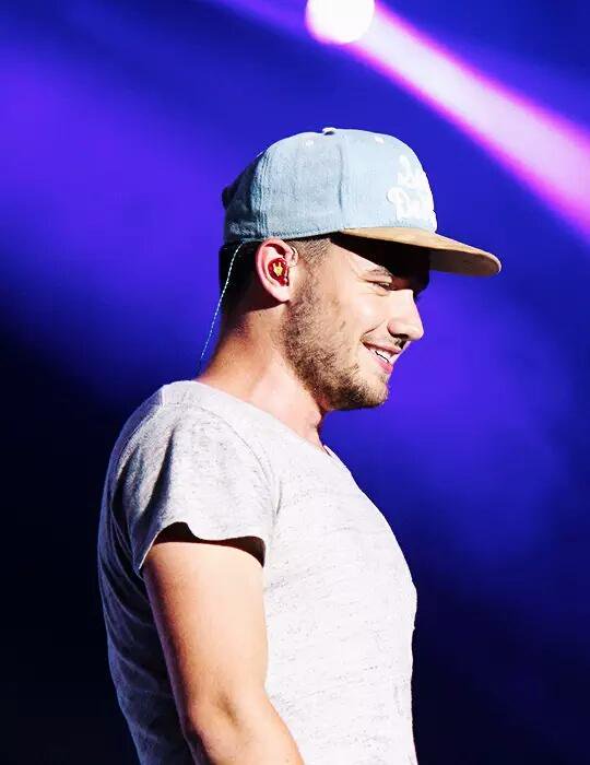 worldsworst1dua's tweet photo. .@Real_Liam_Payne, strangle me with your 💪.

@onedirection
#OnThisDayIn1DHistory
#OTRAVancouver
#OTRAMemories
8/33 https://t.co/FqkxR5jjnY
