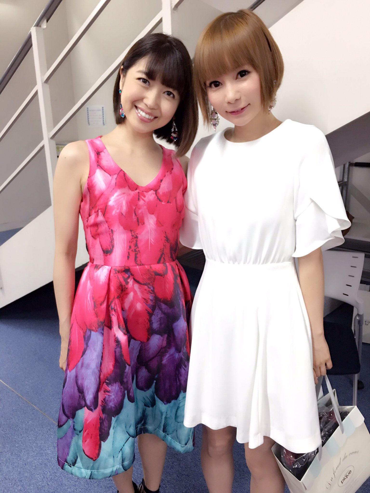 Twitter 上的 周年の中川翔子 fns歌謡祭 新妻聖子さんにお会いできました 素敵で憧れの新妻さん ディズニーコンサート以来 ですがなんとわたしに似合うとワンピースをプレゼントしてくださいました 優しい W はやくまたお会いできるよう頑張ろう Twitter 上的 周年の中川翔子 fns歌謡祭 新妻聖子さんにお会いできました 素敵で憧れの新妻さん ディズニーコンサート以来 ですがなんとわたしに似合うとワンピースをプレゼントしてくださいました 優しい W はやくまたお会いできるよう頑張ろう