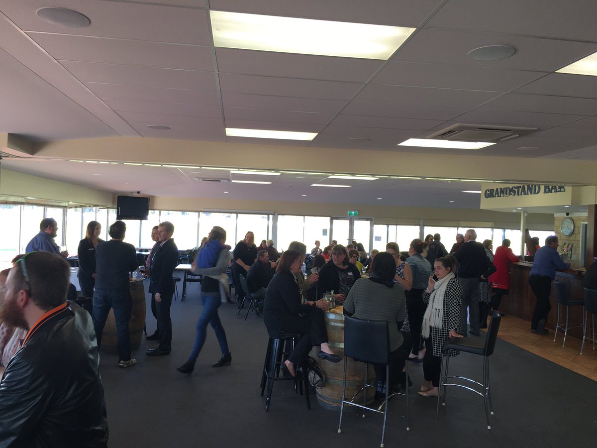 crofts_emma's tweet photo. Sundowner @ #EWENCON16 thanks to @bendigobank Mukinbudin. Great way to wrap up our inaugural #EWENWA conference! https://t.co/7TfmyPu7D4