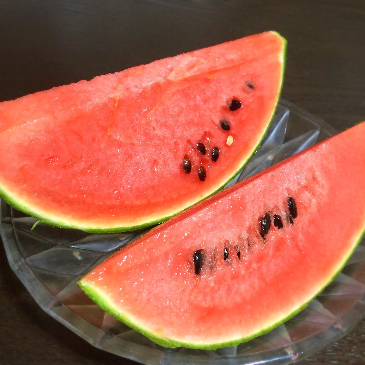 今年初スイカ と ハーブの苗貰った あっっつい Hmngのイラスト