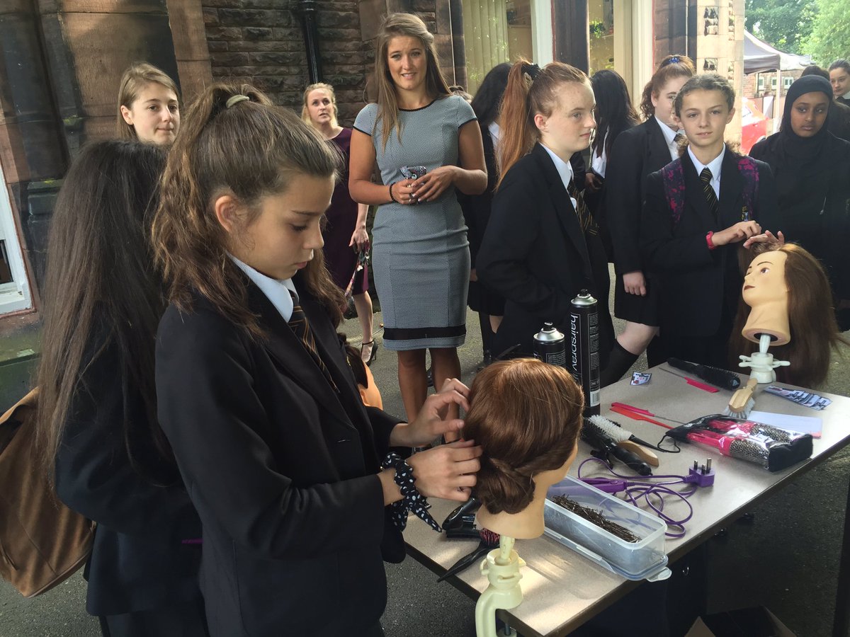 JoanneDizzyjo's tweet photo. It's all go with @modetraining at #calderstones career event #modetraining #teammode https://t.co/Phyn24wTlw
