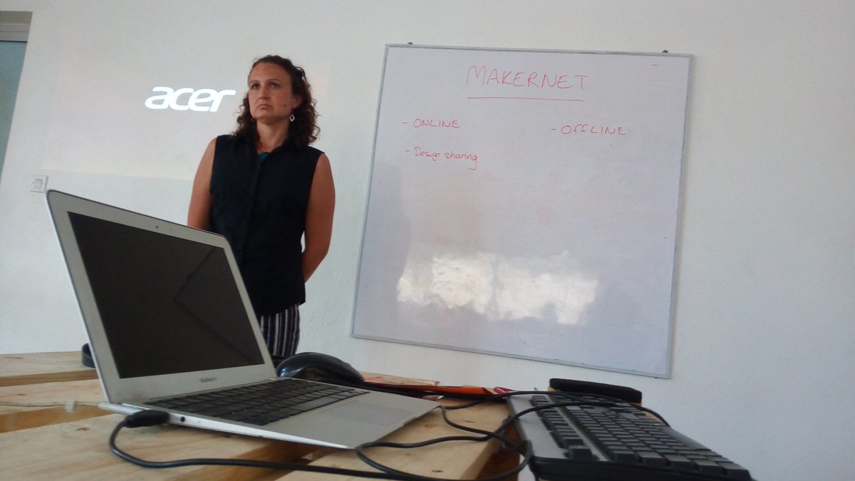 She shows that it's now possible to find design solution with the crowdsourcing plateform #makernet #camp16 <a href="/woelab/">HubCity WoeLab</a>