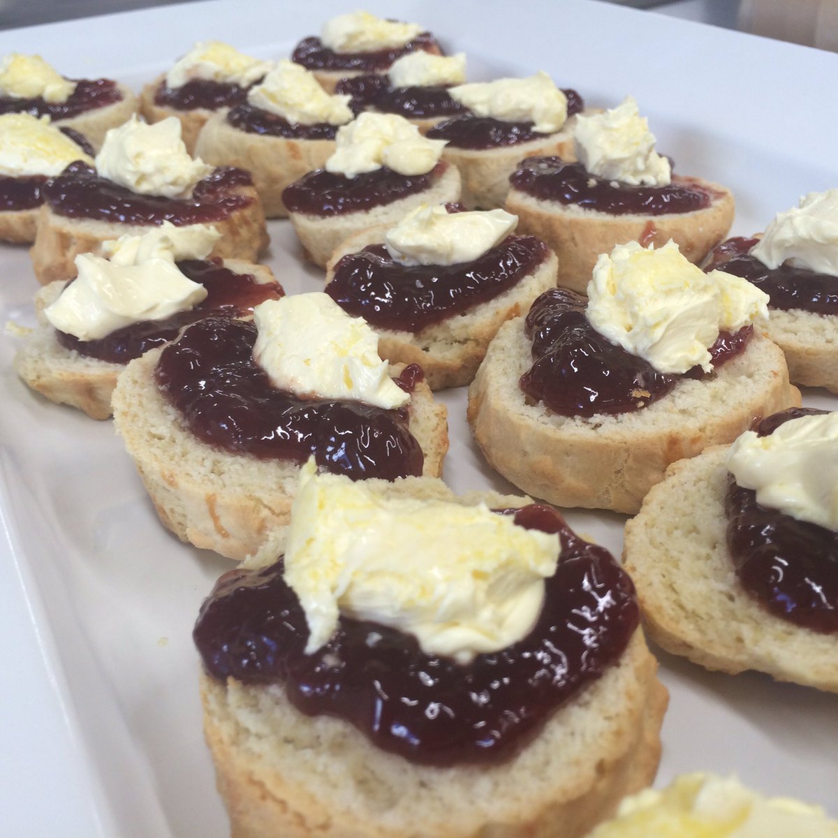 AdamLittleHC's tweet photo. Mini cream tea @exetergcc #devon golf promo day. https://t.co/VJQw9PKKPI