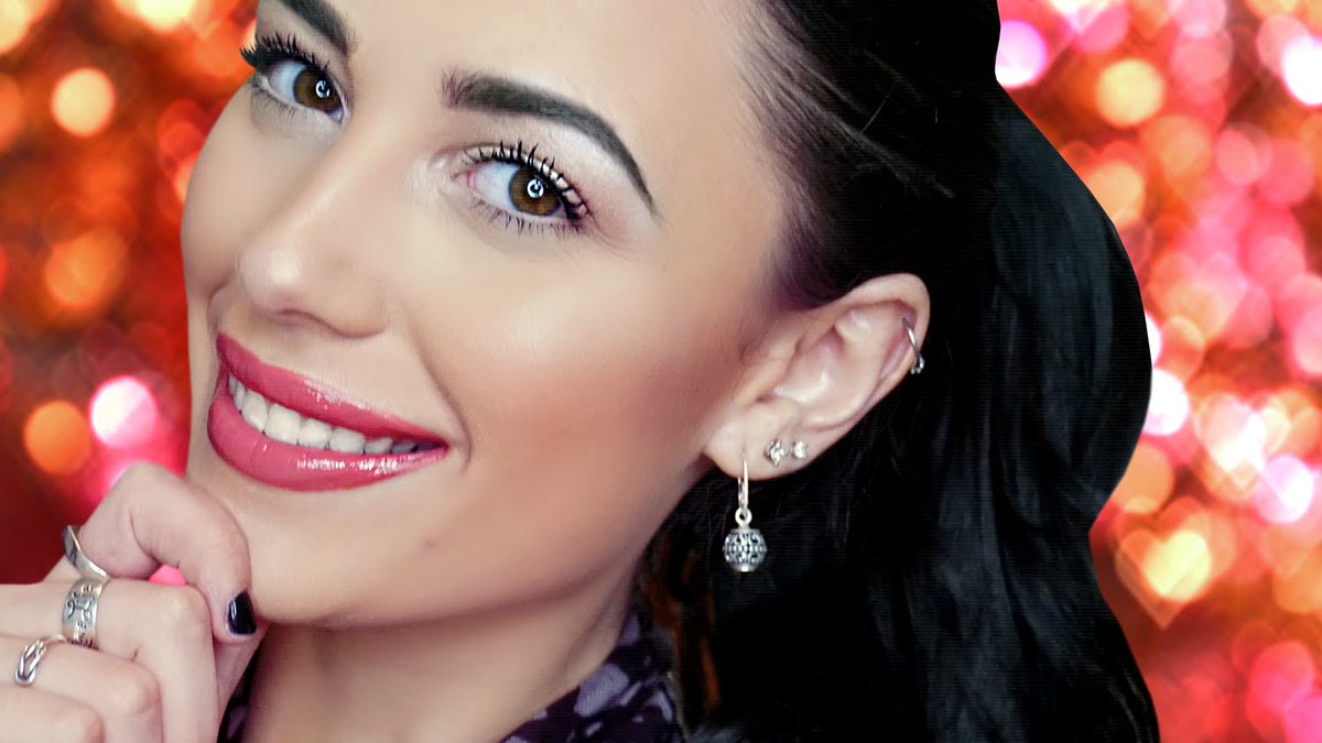 Lucir bella nunca fue tan sencillo y natural como con el #maquillaje mineral de Benecos goo.gl/ivRkpM