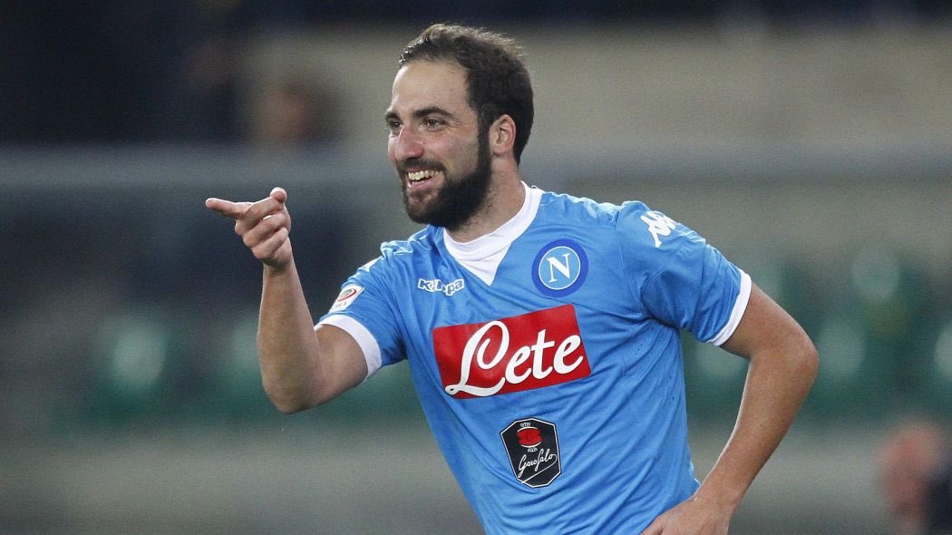 TheTransferSpot's tweet image. Juventus will hold talks with Napoli to discuss a €97.4 million deal for Gonzalo Higuain. [Goal Italy]