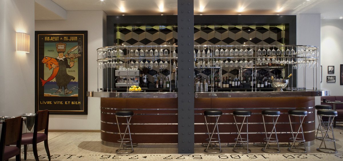 LutyensEC4's tweet image. We didn&apos;t think we&apos;d ever have to say it but if you want to escape the punishing sunshine, our #bar is a refuge...