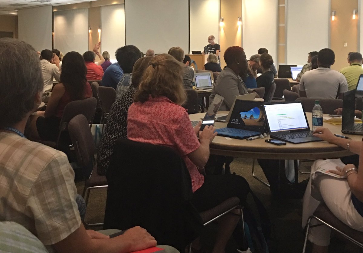 KathyLucchesi's tweet image. Inspirational talk by Emanuel #CSPdWeek  #BootstrapWorld