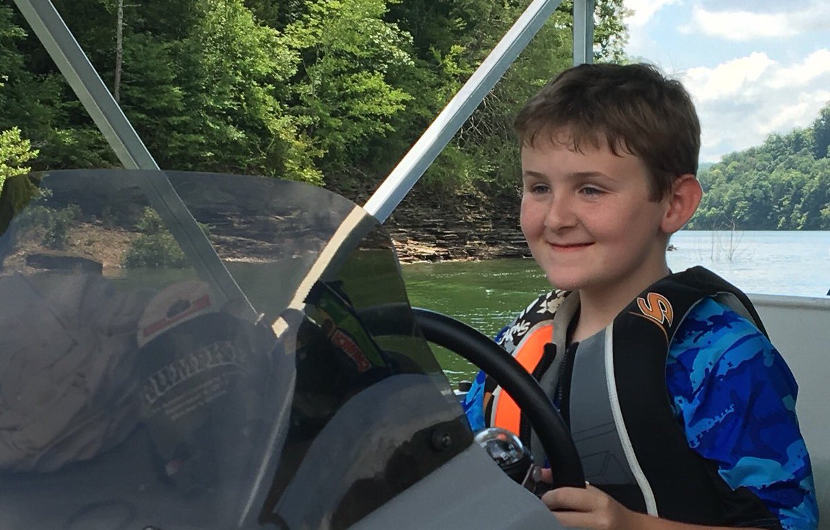 BeckyJasinski's tweet photo. #CaptainBen 🚤💞 #LakeCumberland https://t.co/ICbwxHO33x