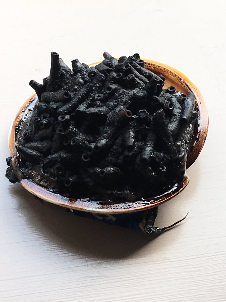 vonstein13's tweet photo. Barber: "What you want?" Dayne: "Gimme that burnt macaroni." https://t.co/k6ouo2Pd1T