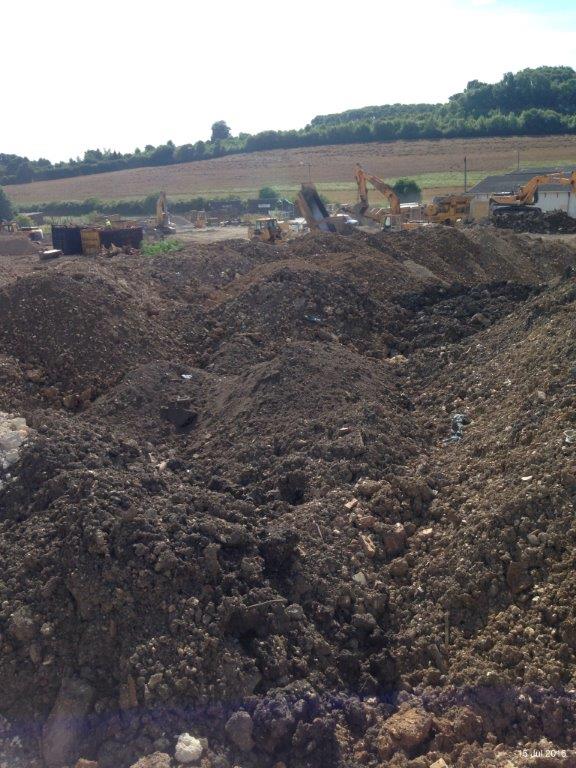 ParkwayMK's tweet photo. Week 11 at Bourne End, Hemel Hempstead! #haveringdemolition #hewlettandsons #jkingearthworks #pcconstruction https://t.co/eWxyRp9xAf