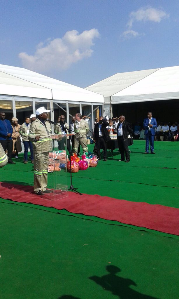 SiemensAfrica's tweet photo. A model of the retirement village unveiled by Premier Mabuza and @RNkuhlu. A proud public private partnership https://t.co/1qIv1ihEce