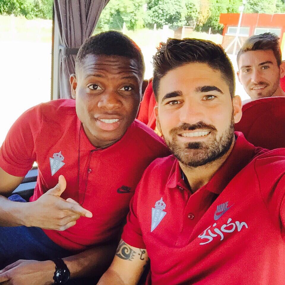danielndi2's tweet photo. Pretemporada 👍🏻road to Portugal💪🏻👌🏻 https://t.co/5K2T2h3pat