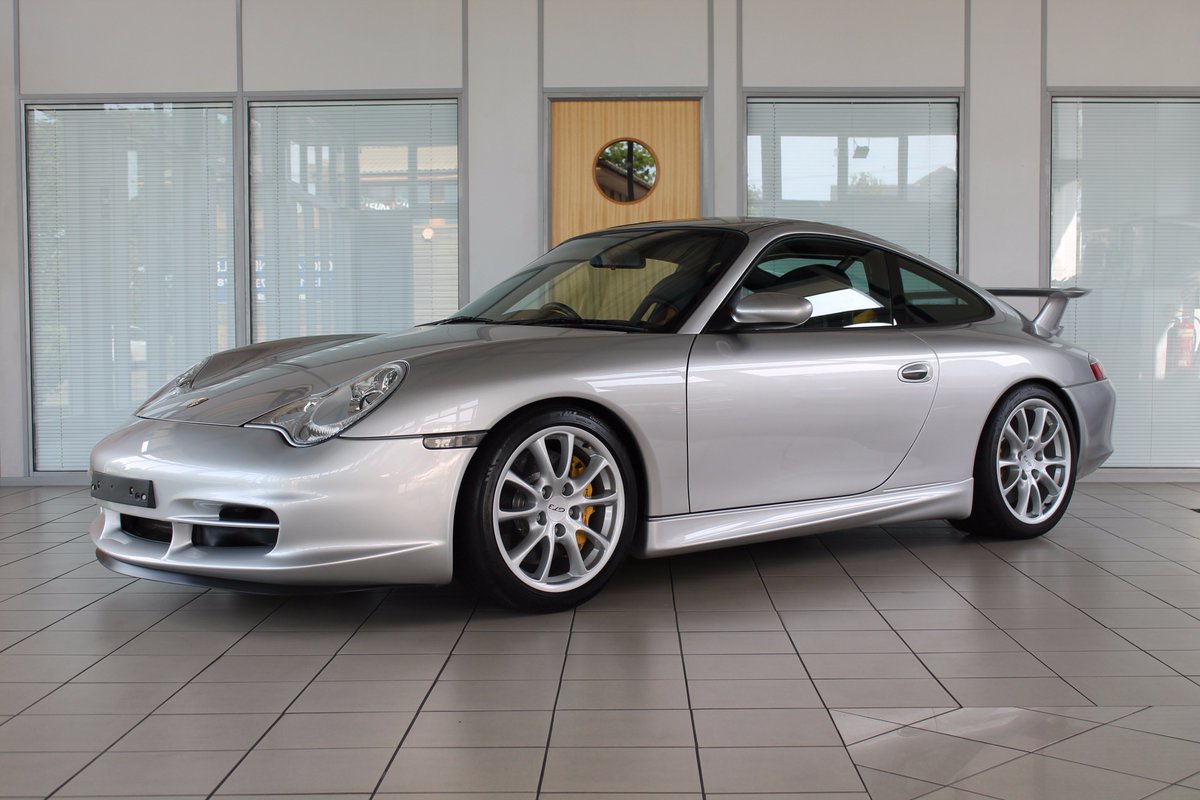 HarbourCars's tweet photo. Now live an on our website, our #mondaymotivation this 20,000 mile #2Owner #911GT3 #Porsche #ClassicPorsche #perfect https://t.co/POQdGZxE4x