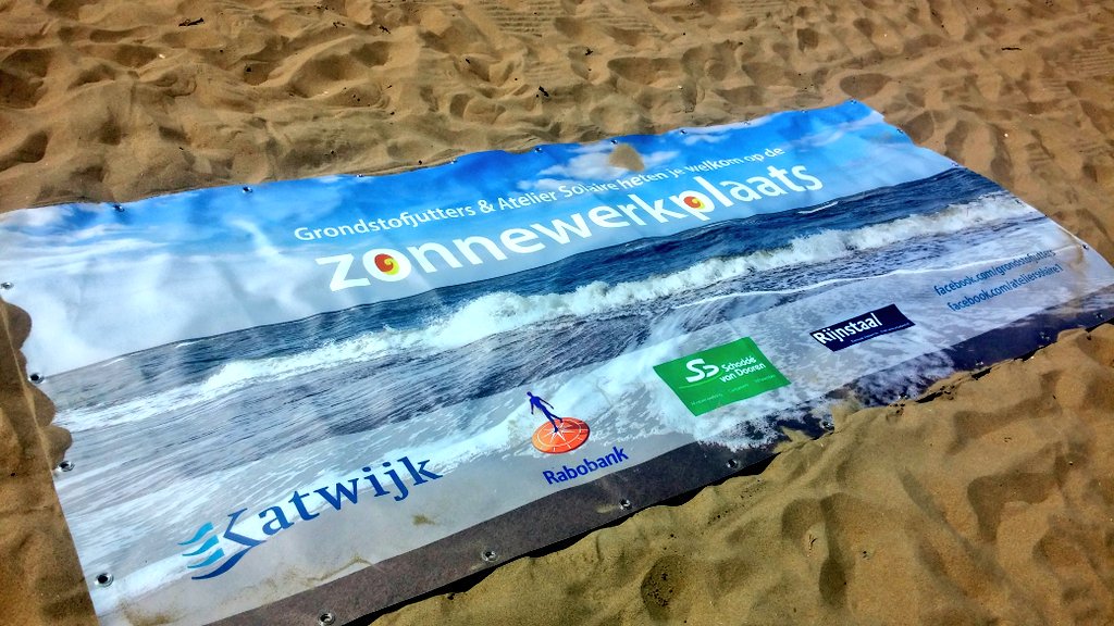 Grondstofjutter's tweet photo. Wat een tropische dag!Perfect om zelf plastic te leren recyclen. Kom je naar de zonnewerkplaats by @willyzuidstrand https://t.co/CpjJWjzlfj