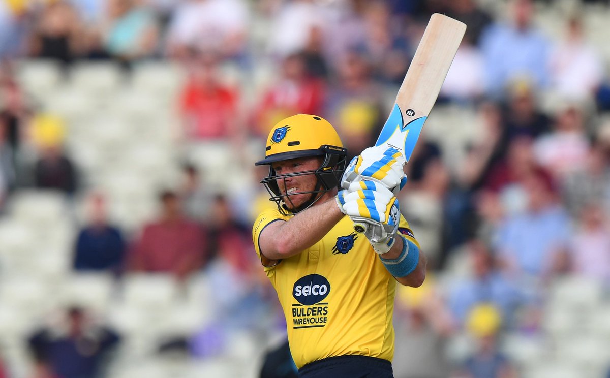 SelcoSports's tweet photo. Follow and RT for a chance to win a pair of tickets to @BearsT20 v Notts Outlaws this Friday. #YouBears https://t.co/fgwlj70ipE