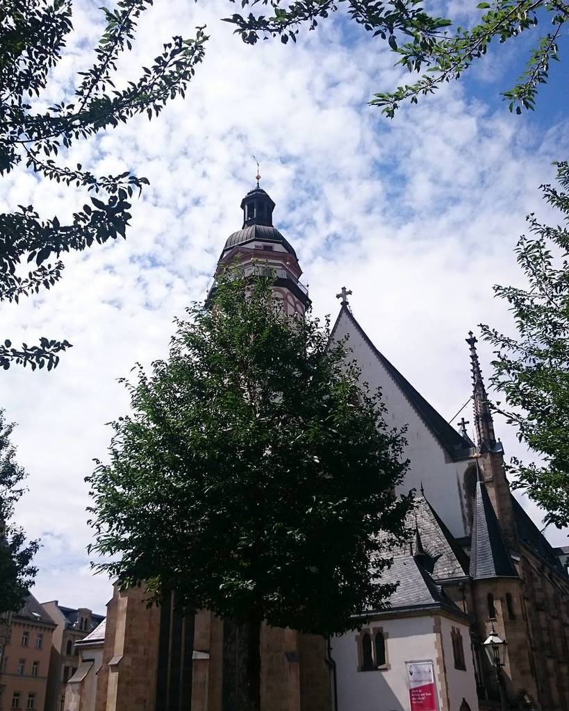 AngeloutsideRK's tweet photo. Leipzig, an der Thomaskirche.
#likezig #naturephotography #City #leipzigcity #leipzigtra… https://t.co/zOQ1EiAsqT https://t.co/puJSHdkiBI
