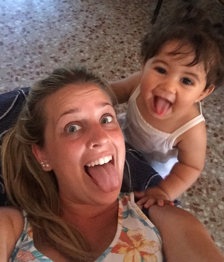 Raquel_escrich's tweet photo. 👶🏽🙎🏼🏊🏼⛱😎#tiaysobrina https://t.co/bYdYarAAvd