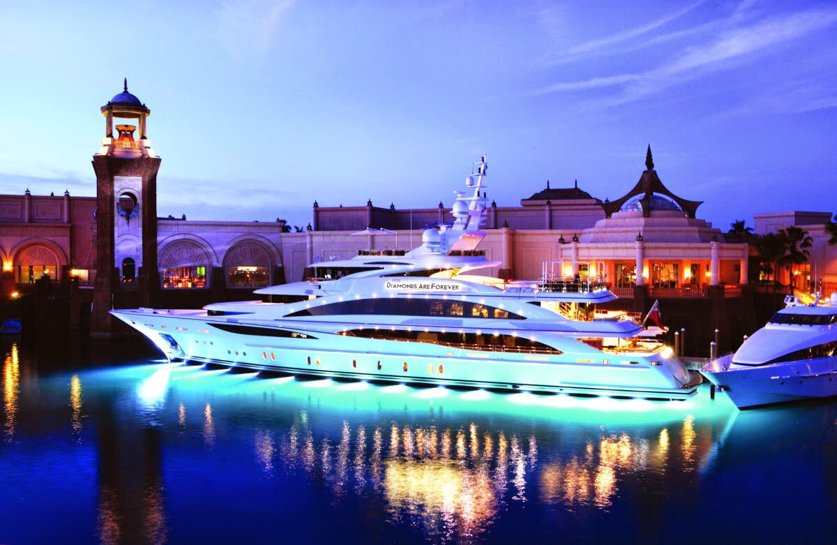 #Luxury #Yachts available for all occasions #birthdays #anniversary #honeymoon #wedding #monaco #dubai #LosAngeles