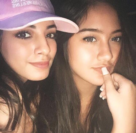 _SalshalovaJP's tweet photo. Salshabillaadr instagram update : friendship 🙌❤ https://t.co/eeqocyYLEj