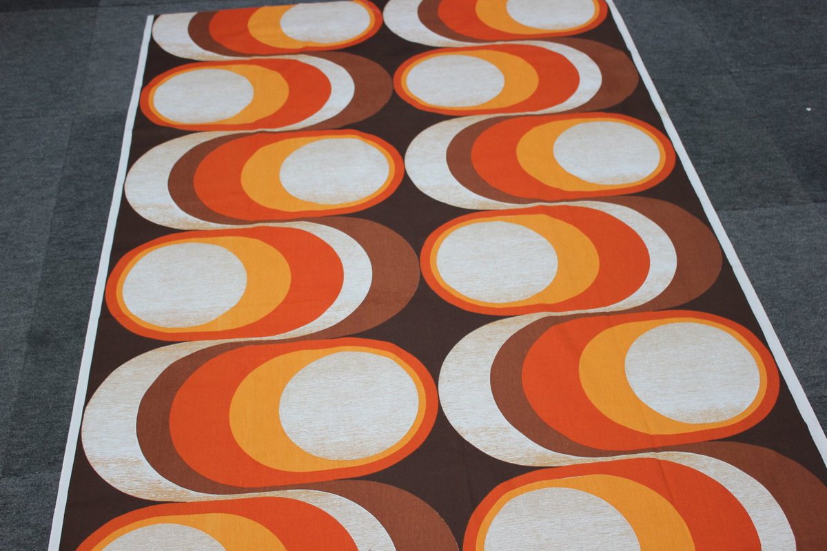 thread58's tweet image. Iconic 60's/70's Geometric print fabric for sale: ebay.co.uk Item no: 222190526698