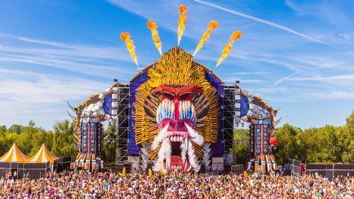 PictureEurope's tweet photo. Mysteryland, Amsterdam 27-28th August
The longest running electronic music festival in the world!
#PictureEurope https://t.co/LkgD6YwU7B