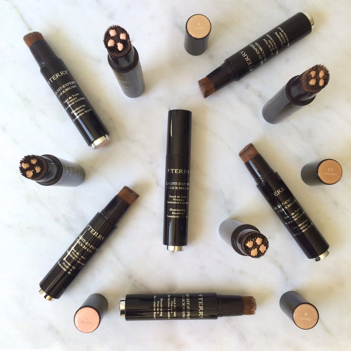 BYTERRYOFFICIAL's tweet photo. Our favourite foundation: LIGHT-EXPERT click brush!
#byterry #lightexpert
https://t.co/9pkwY403PR https://t.co/DwRC8qEhvc