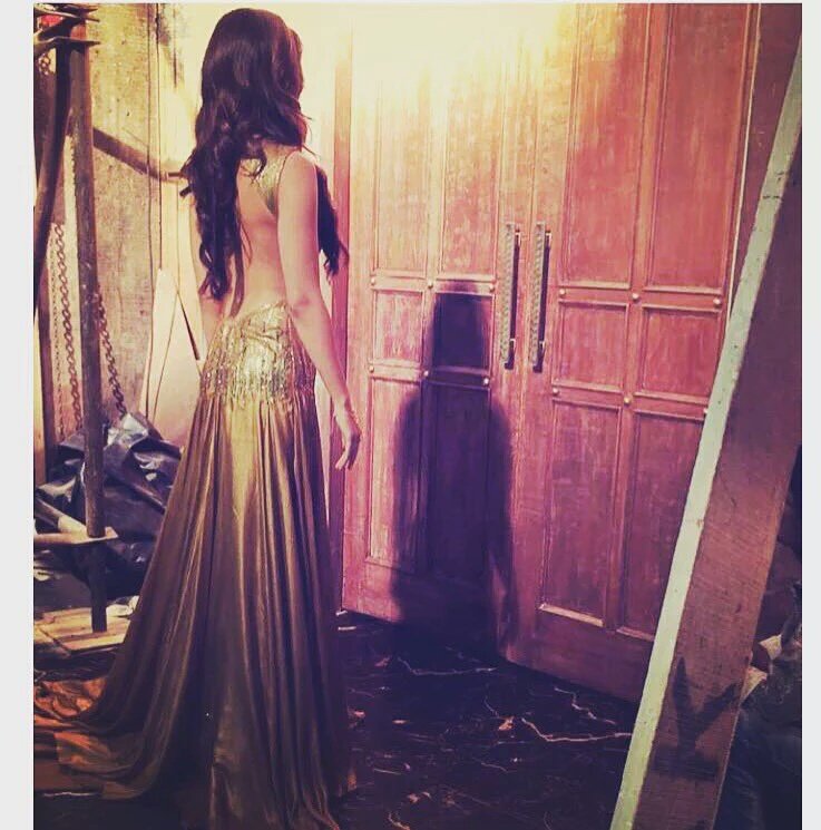 kritifansclub's tweet photo. Shooting for @Oasis_Tiles #AdShoot #TilesForEveryStyle ππ»π₯ #Shootlife .i love this https://t.co/19sfuXFa60