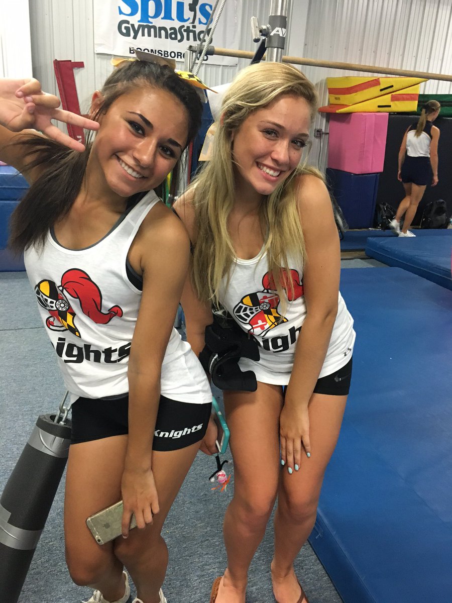 brooklynpoff's tweet photo. what a weekend 😊🎀🤘🏼 #UCA2016 https://t.co/XYY6r1hGnG