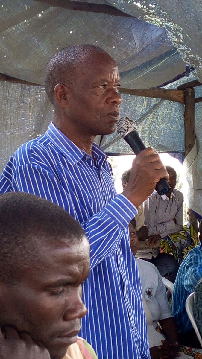 Tkanobana's tweet image. DRLT @SMUYOMBANO replying to the questions asked by #kibilizi citizens in #Landweek2016  @NYAMAGABE @Lands_Rwanda