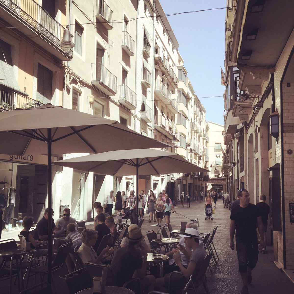 aurbanist's tweet photo. Who said a street needs to be wide to accommodate multiple users?
#smallisbeutiful
#completestreets https://t.co/T8md1Mh07Y