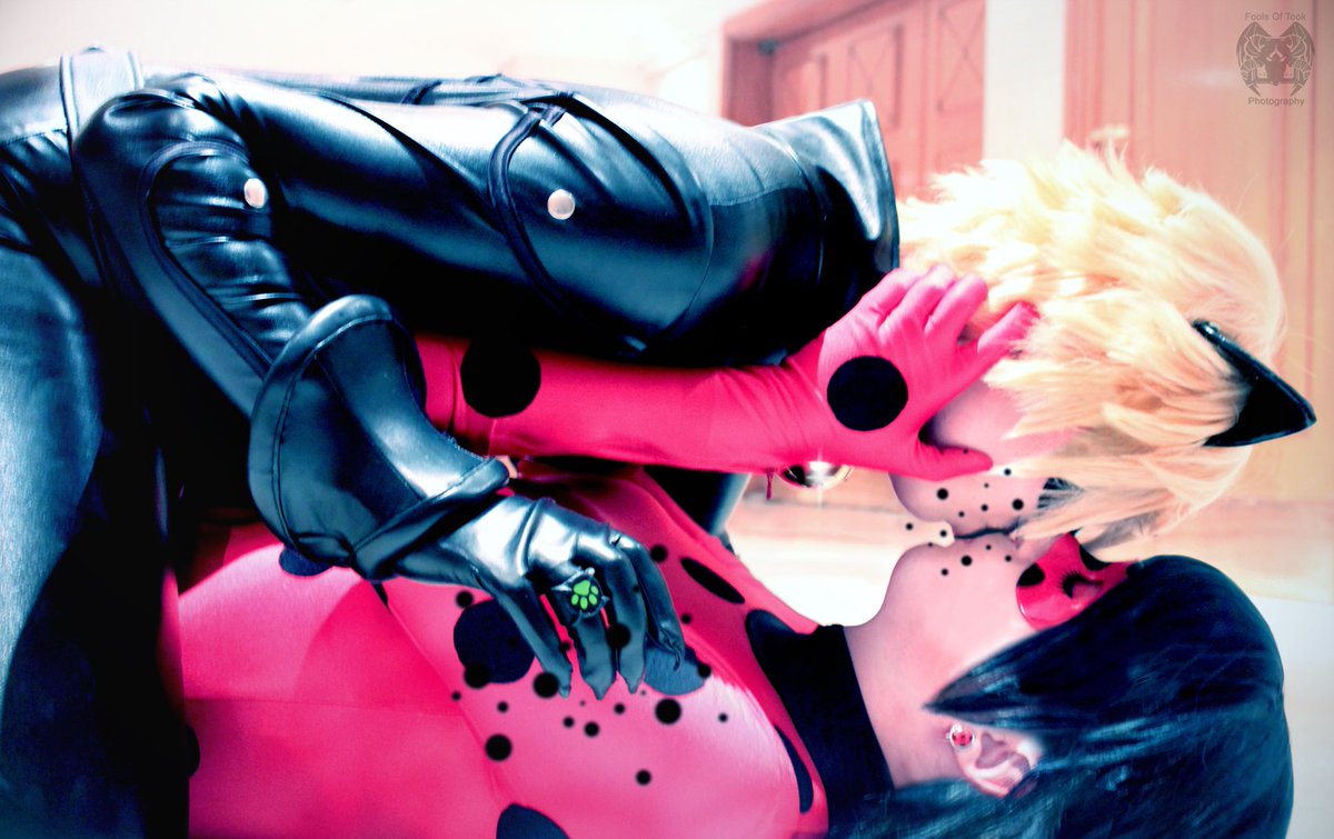 KishiCreates's tweet image. When we cosplayed ladybug for the first time, we recreated dark cupid X3 #MiraculousLadybug #cosplay @Thomas_Astruc