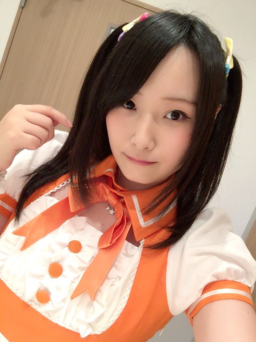 mao_nyan84's tweet photo. ロゼオ水戸コスプレDEライブお疲れ様でした！
久しぶりのstella☆ライブでメイド服🤔！痛々しさ全開で髪型は珍しくハーフツインにしました！
ソロ曲はギミーレボリューションを歌ったよ！
暑い中来てくれた方々ありがとうございました！ https://t.co/UOlpy67agN