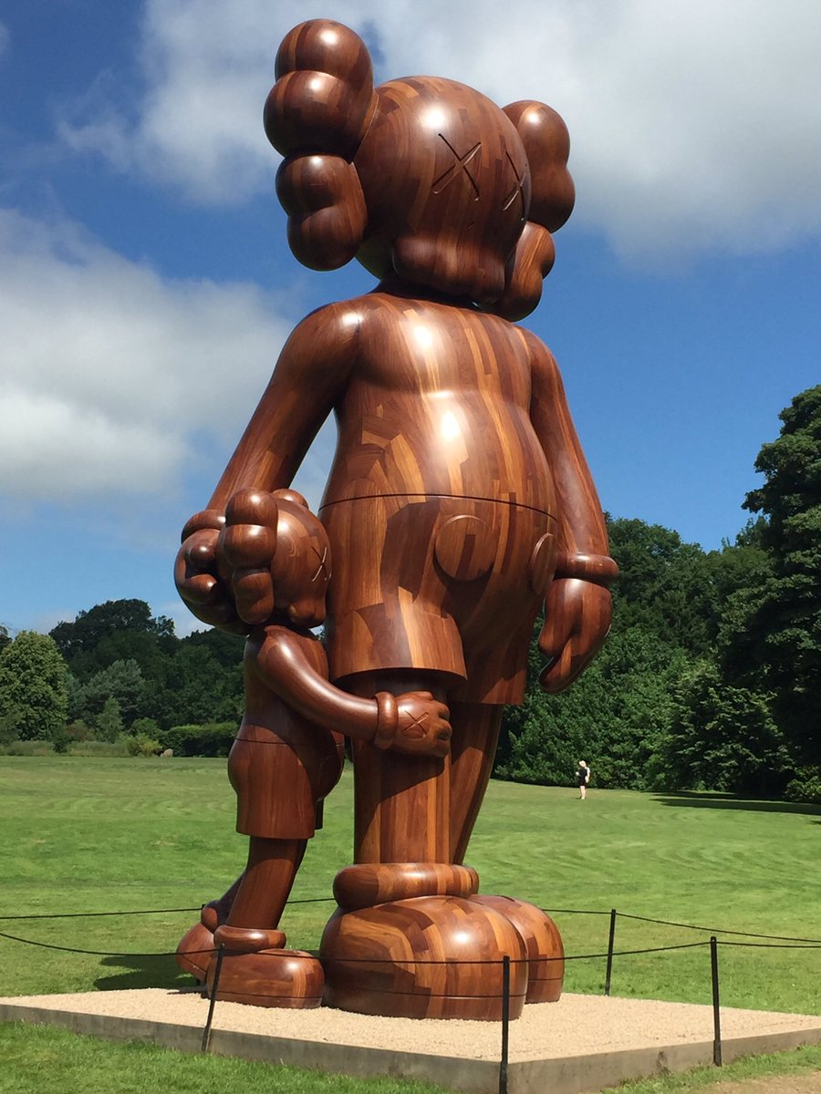 Having a great day at <a href="/YSPsculpture/">Yorkshire Sculpture Park</a> ! Wonderful weather! #YSP #sunnyday #sheep #kaws #art #bliss