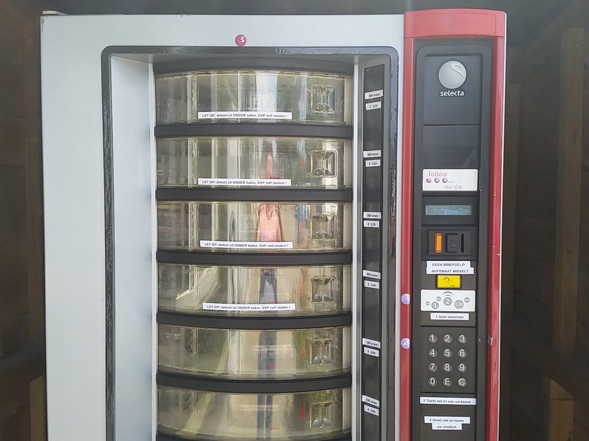 Wij zijn geopend; Ma-vr: 14.00 -17.00 uur
Za: 10.00 - 14.00 uur
Daarbuiten kunt u bij onze automaat terecht. #fb