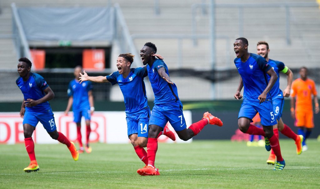 FootNetwrk's tweet image. Félicitation à nos bleus u19 pour leur qualification en demi-finale 💪⚽️🇫🇷🇫🇷