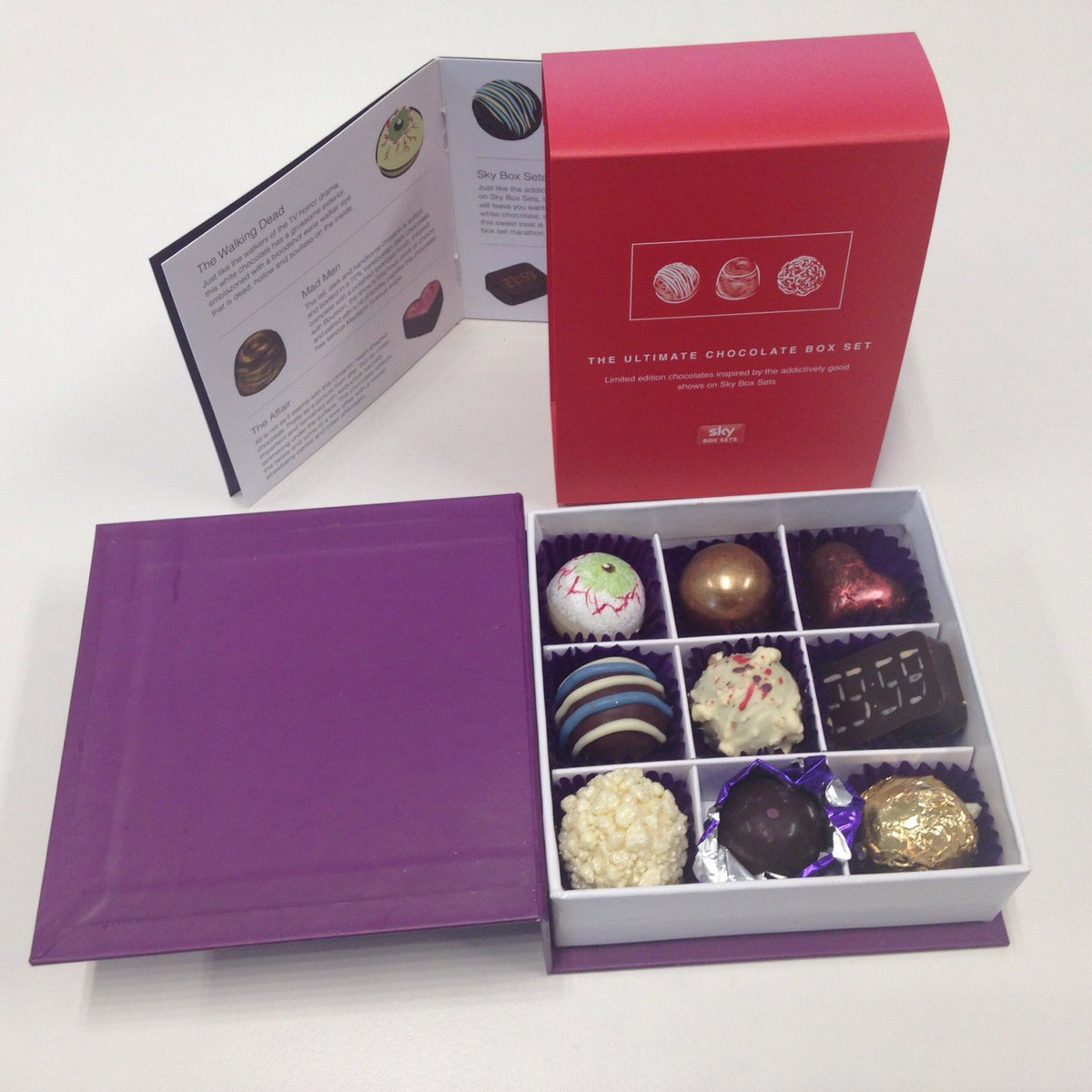 FNGukPR's tweet photo. Thank you Fever PR for brightening up our Monday with these #AddictivelyGood chocolates to celebrate #Skyboxsets https://t.co/Zitt46QM55