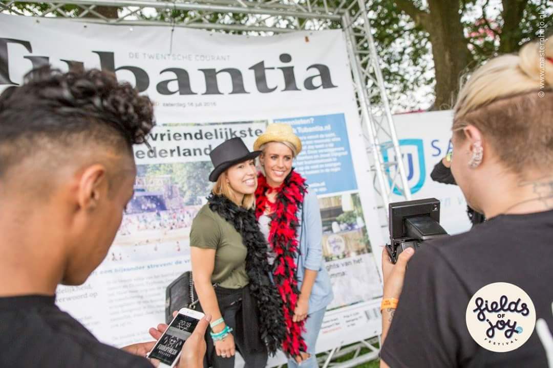 lacet_r's tweet image. Great working together with @tubantia on @fieldsofjoyFOJ  Uniq festival, @Impossible_HQ Uniq photosshots!