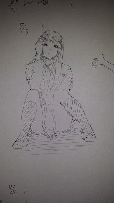 最近はクロッキーを毎日やってます。ポーマニと比べて可愛いし服着てるので割と苦じゃなく続けられてます。ボールペンで一発書きなので可愛く描けることが稀です。これがまだマシなヤツってレベルです。 