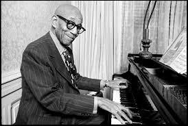 TrevorWare's tweet photo. "Listen to the birds and don't hate nobody."
- Eubie Blake https://t.co/YiPoWoPaxy