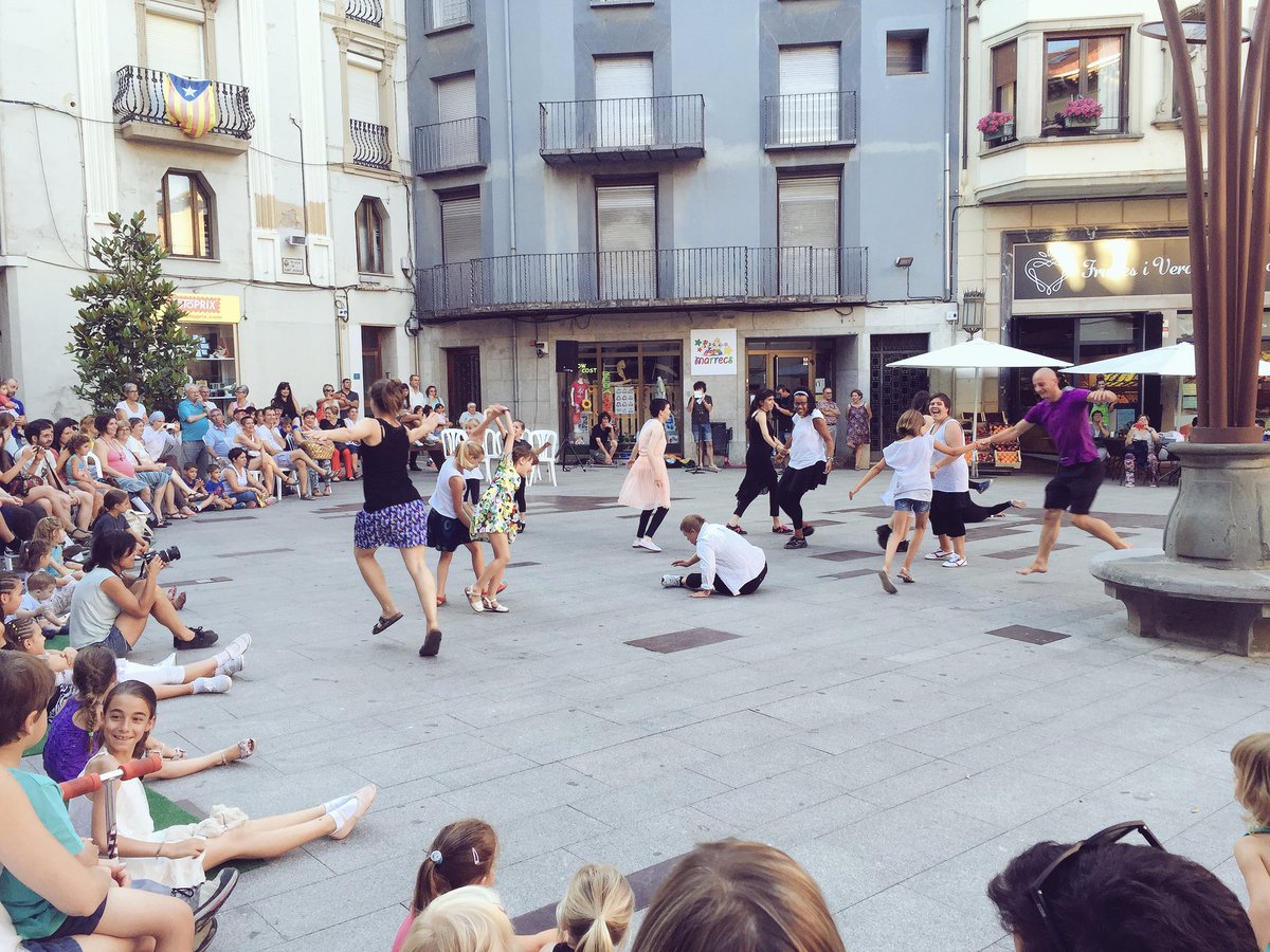 Quina màgia que desprenen <a href="/fundaciomap/">Fundació MAP</a> i els petits ballarins de Ripoll! Gran inauguració de #ripollesdansa! 👏🏻😊💃🏻