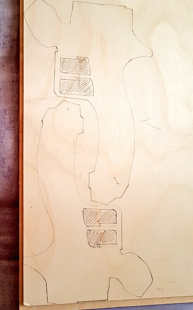 OwlchemiCosplay's tweet image. 2 down, another 8 to go! #CosplayProgress #CosplayProp #PropBuild