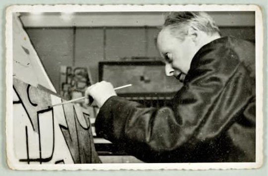 "The more horrifying the world becomes, the more art becomes abstract"
#PaulKlee #ArtQuote #Qotd